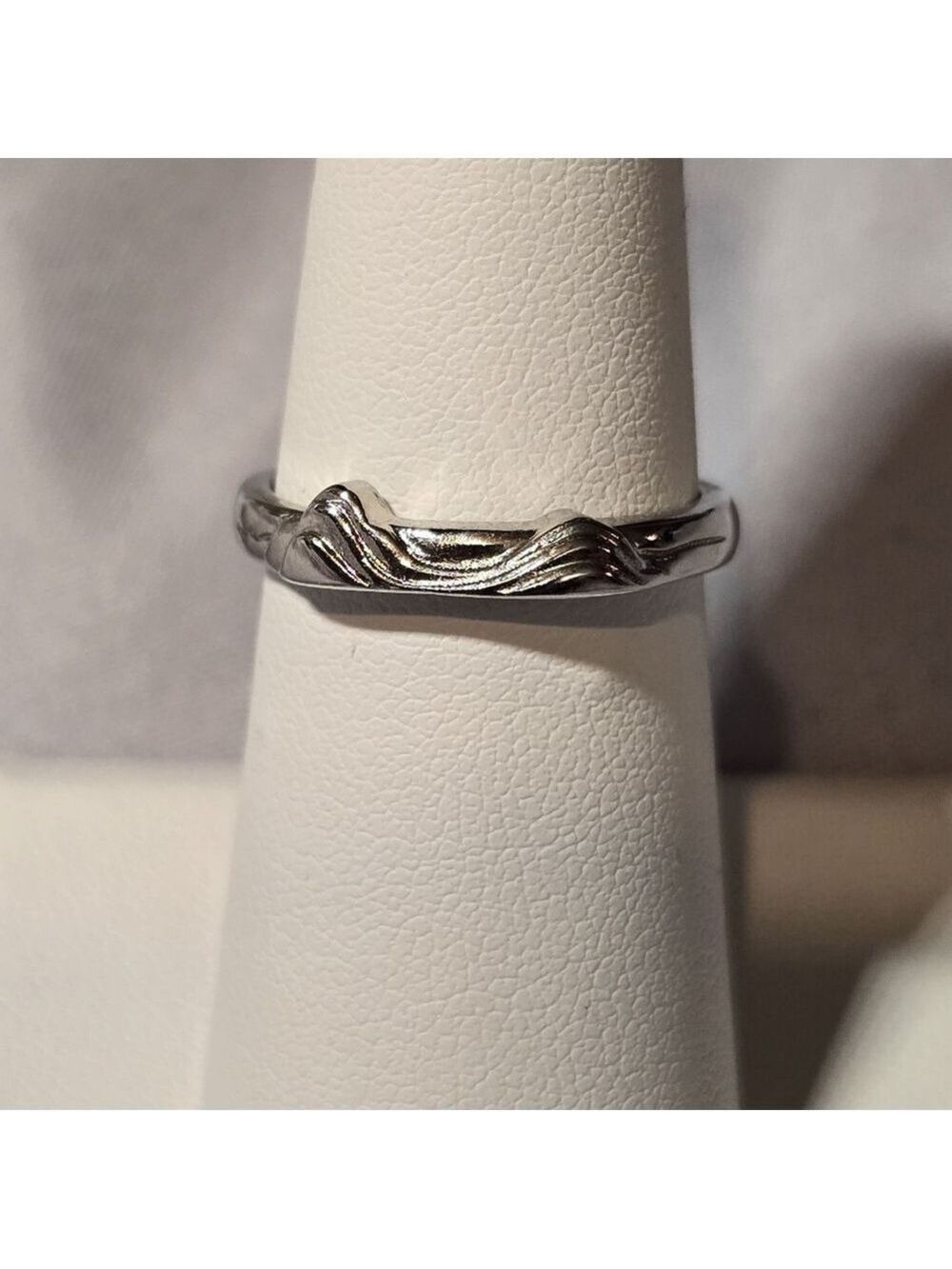 Elegant Silver Wave Ring